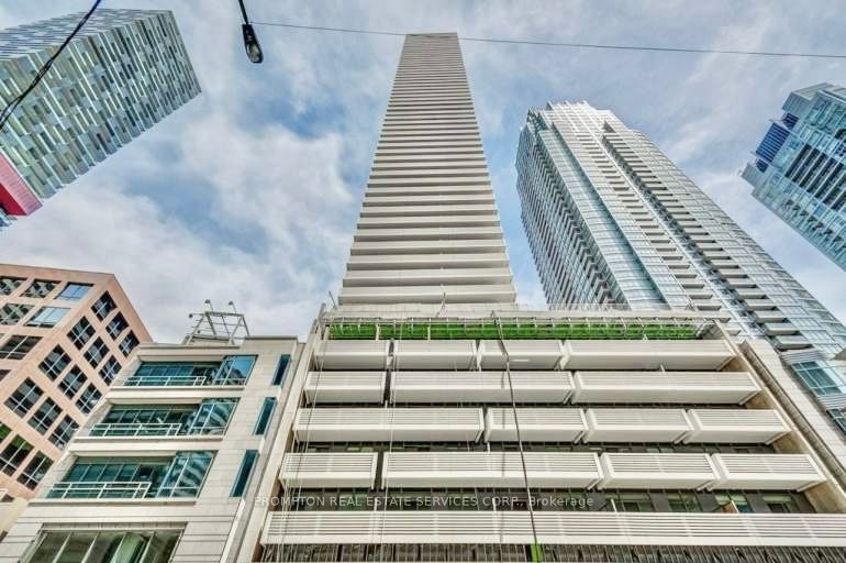 home for lease on 3809-2221 Yonge Street
