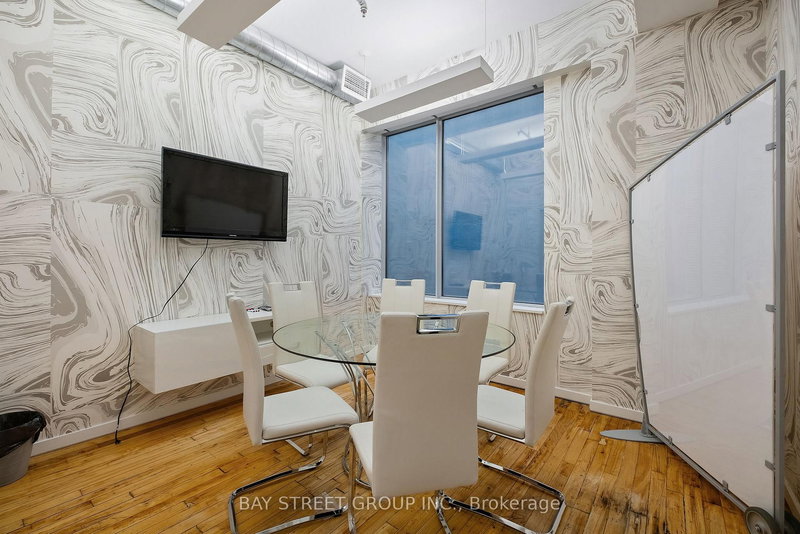 601 - 460 Richmond St W, Toronto, M5V 1Y1 | Image 2