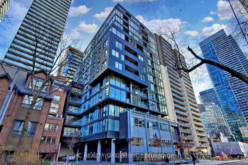 home for lease on 1602-17 Dundonald Street