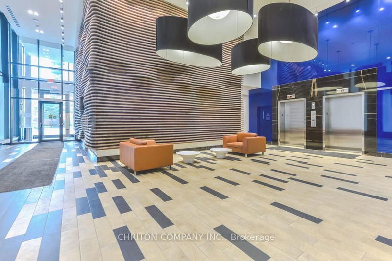 home for lease on 914-111 Bathurst Street