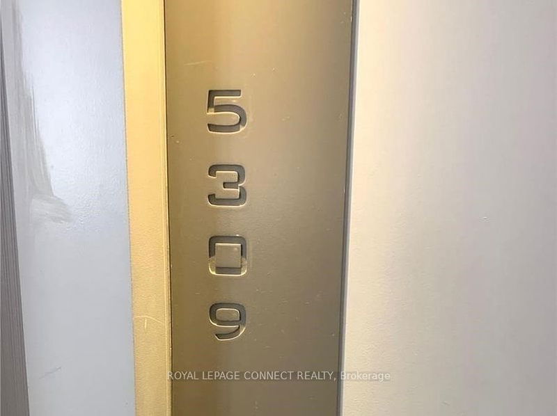 home for lease on 5309-8 The Esplanade