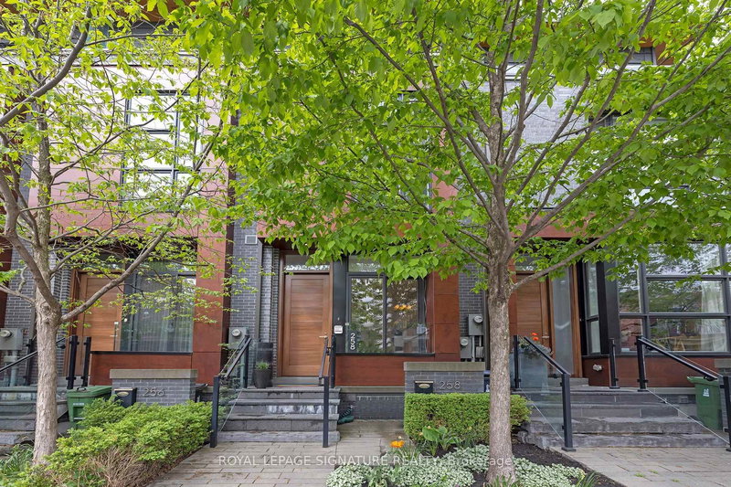 258 Manning Ave, Toronto, M6J 2K7 | Image 2