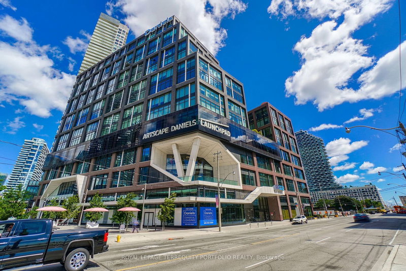 1220 - 130 Queens Quay E, Toronto, M5A 0P6 | Image 2