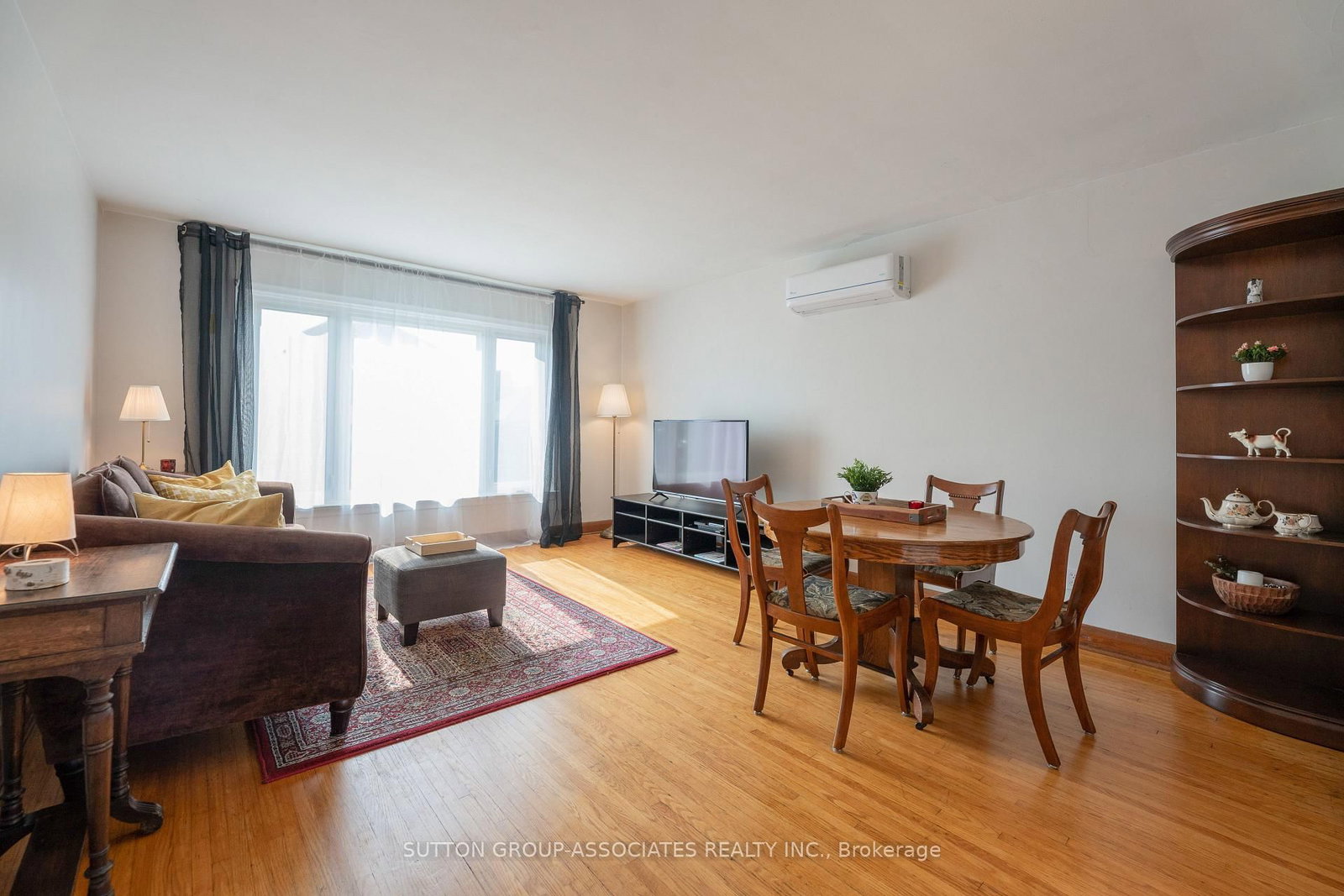 Listing Image 16