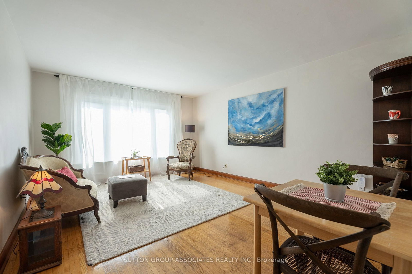 Listing Image 6