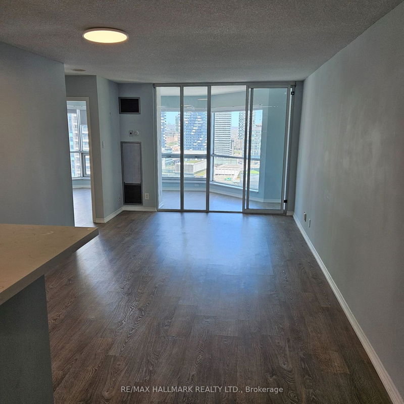 home for lease on 2408-10 Yonge Street