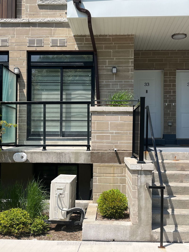 home for lease on 34-57 Finch Avenue W