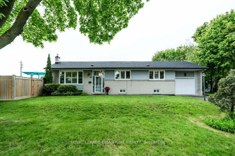 home for sale on 98 Wyndcliff Crescent
