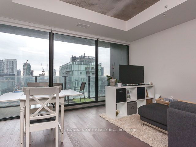 1207 - 629 King Street