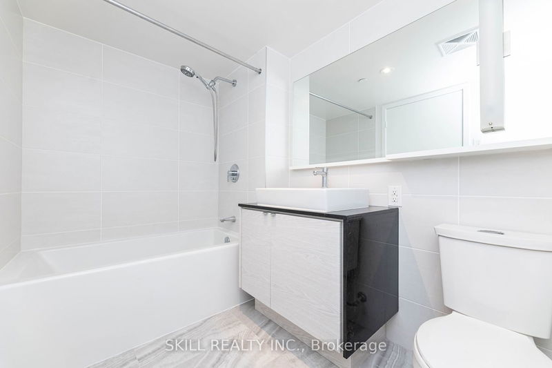  908 - 72 Esther Shiner Blvd  Toronto, M2K 0C4 | Image 24