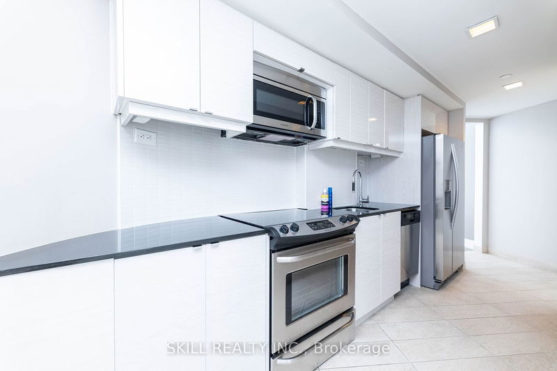  908 - 72 Esther Shiner Blvd  Toronto, M2K 0C4 | Image 7