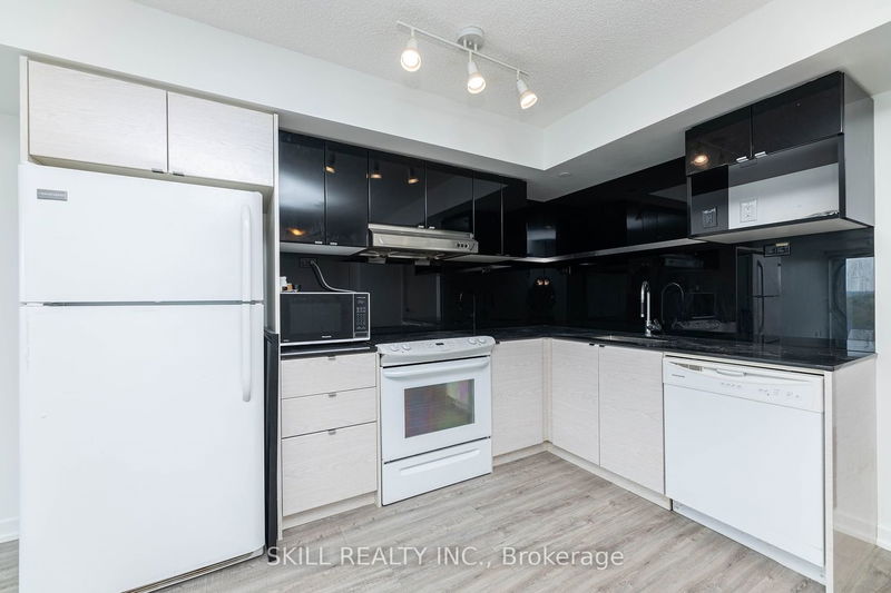  908 - 72 Esther Shiner Blvd  Toronto, M2K 0C4 | Image 8