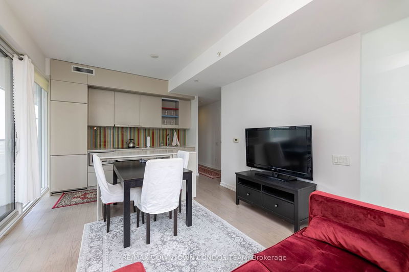  2806 - 101 Peter St  Toronto, M5V 2G9 | Image 24