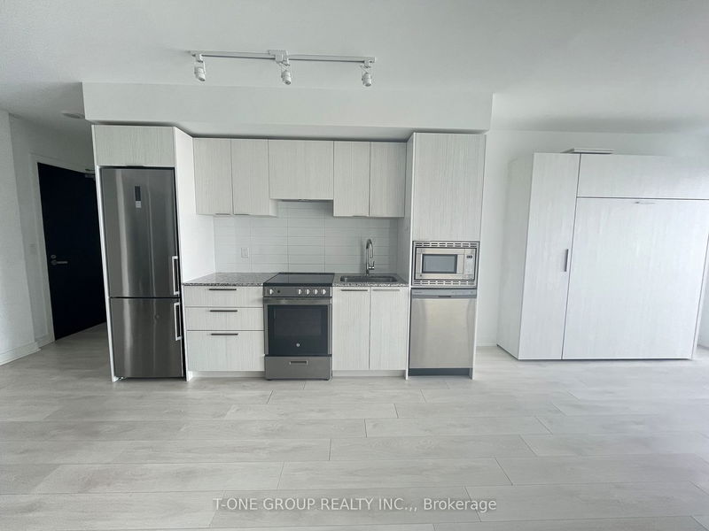 home for lease on 3607-501 Yonge Street