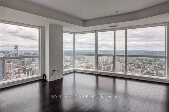 home for lease on 6602-388 Yonge Street
