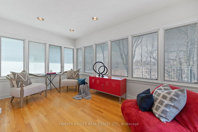 240 Russell Hill Rd  Toronto, M4V 2T2 | Image 22