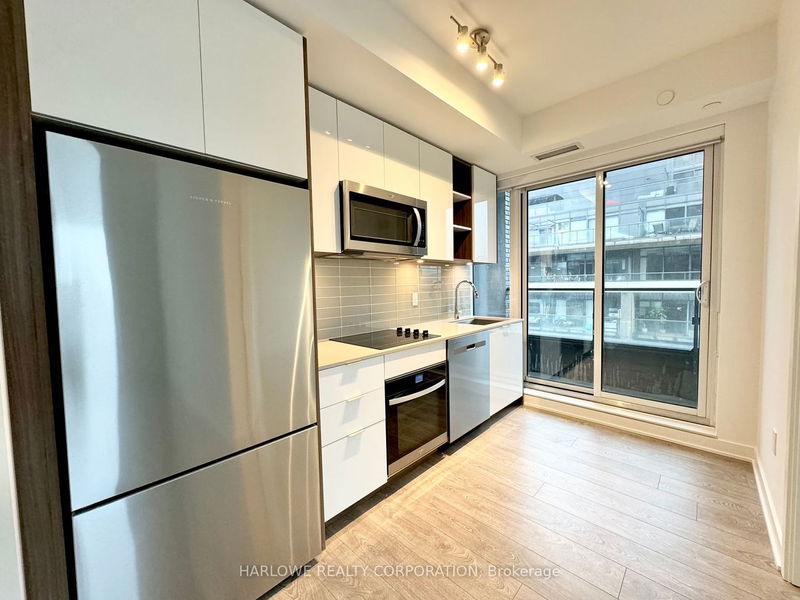 home for lease on 611-543 Richmond Street W