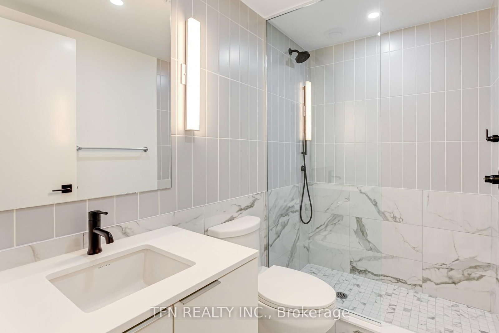 327 King Street W, Unit 1101 - Photo 18