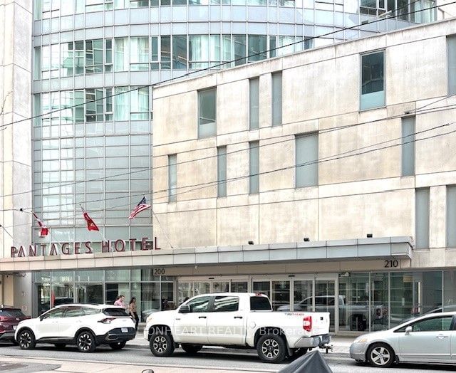 home for lease on 915-210 Victoria Street