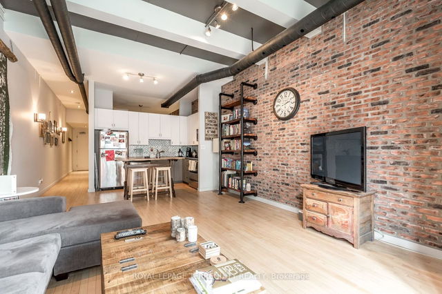 303 - 766 King Street