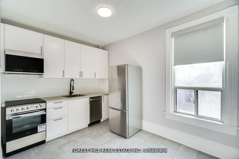 home for lease on 2nd/3rd-288 Ossington Avenue