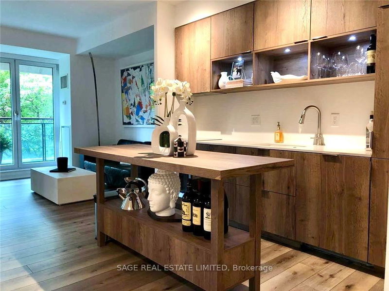 home for lease on 311-20 Scrivener Square