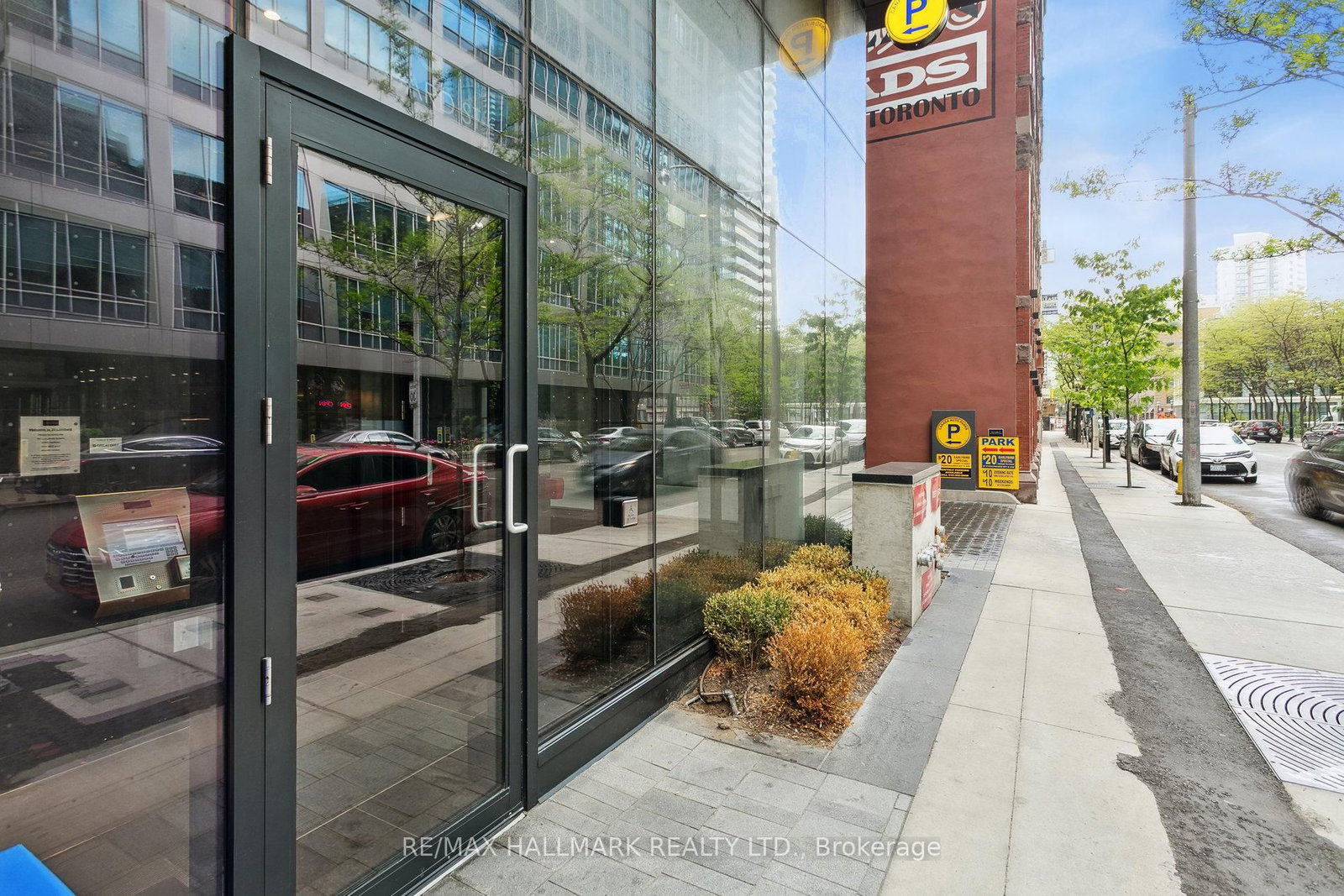Listing Image 3
