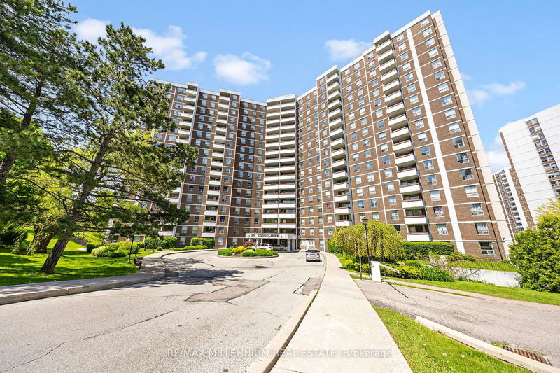home for sale on 805-10 Edgecliff Gfwy