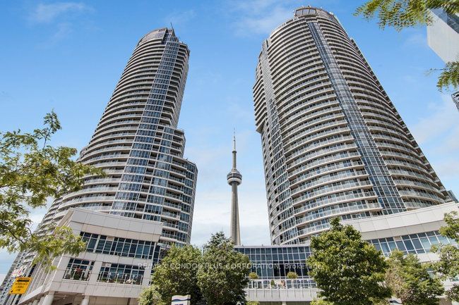 home for lease on 904-208 Queens Quay W.