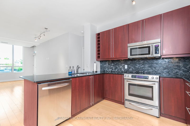  304 - 88 Broadway Ave  Toronto, M4P 0A5 | Image 8