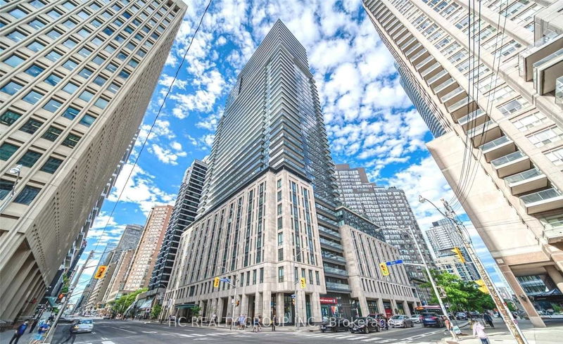 home for lease on 2017-955 bay Street
