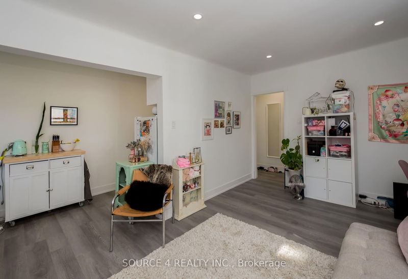 3 Claxton Blvd  Toronto, M6C 1L6 | Image 24