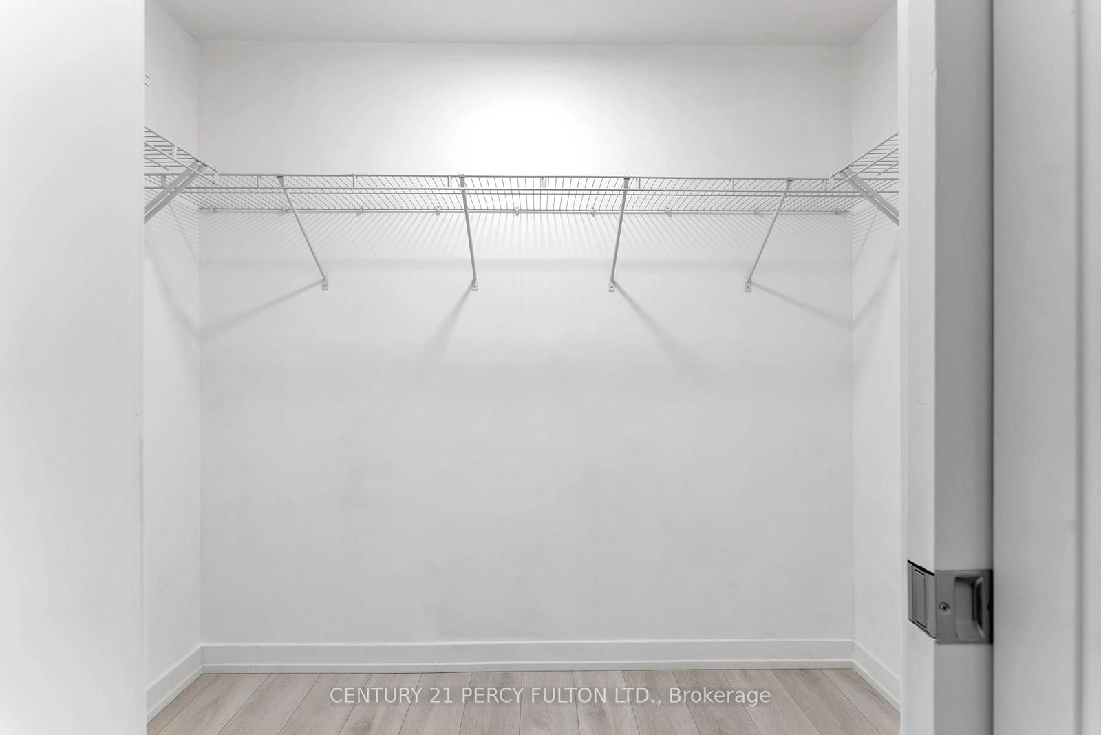 Listing Image 30