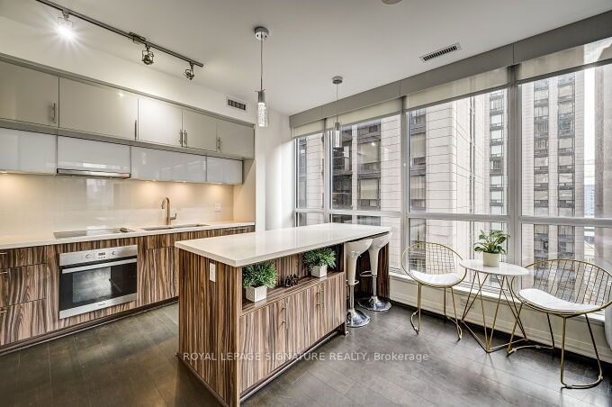 home for lease on 908-8 Mercer Street