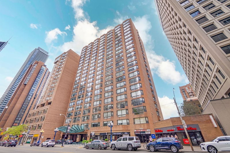 home for sale on 703-1166 Bay Street