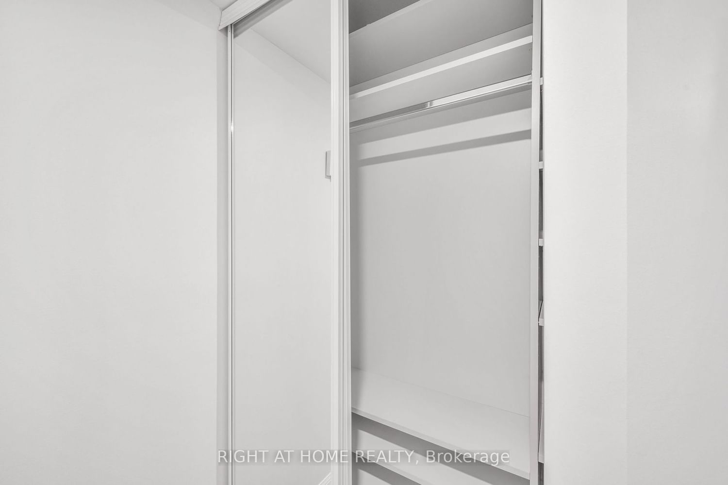 Listing Image 30