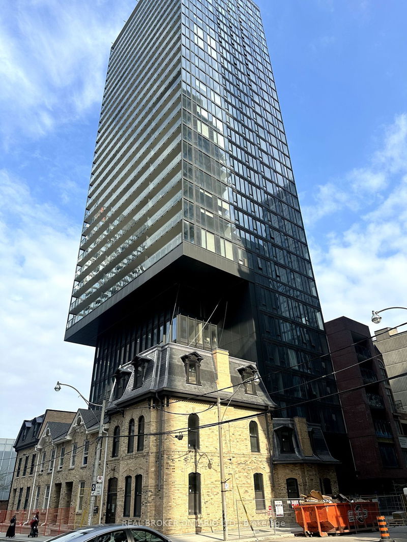 home for lease on 2204-47 Mutual Street