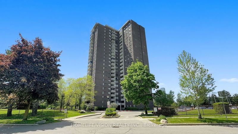  301 - 10 Muirhead Rd  Toronto, M2J 4P9 | Image 2