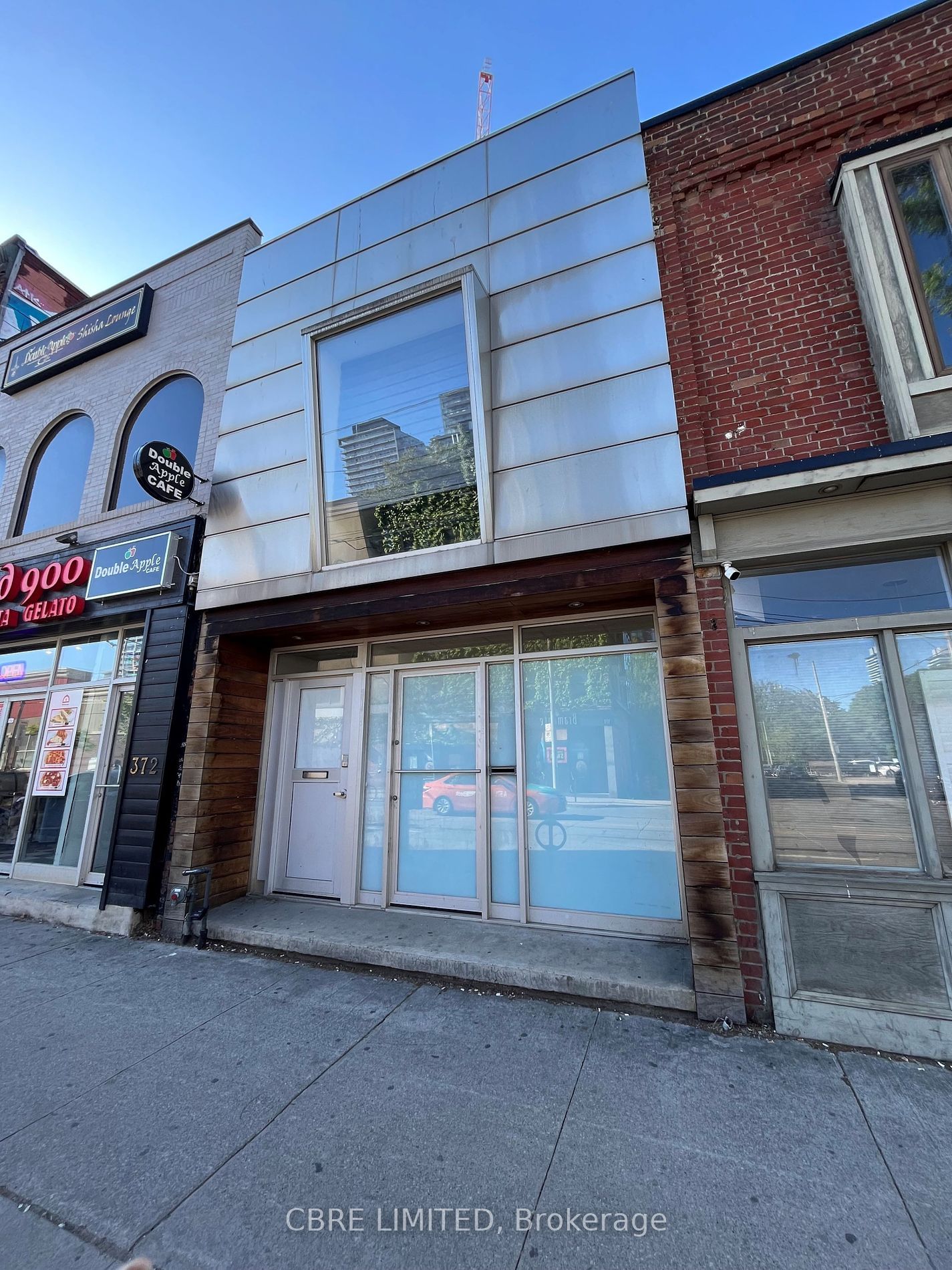 Building in 376 Queen Street