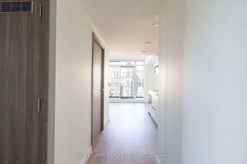 home for lease on 2701-38 WIDMER Street