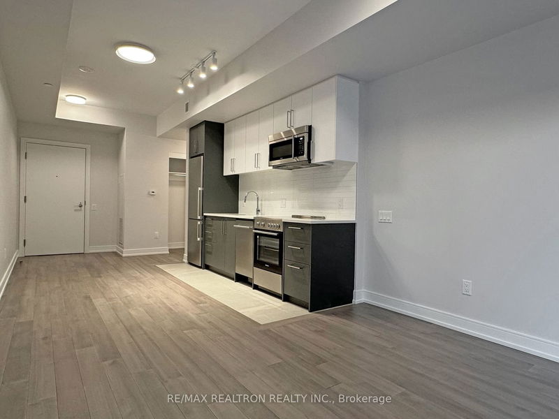 home for lease on 202-2525 Bathurst Street
