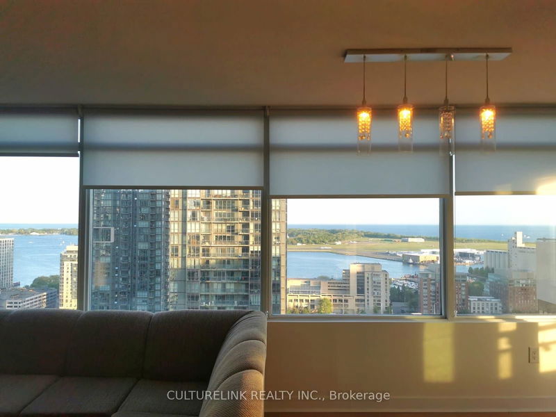 home for lease on 2709-25 Telegram Mews