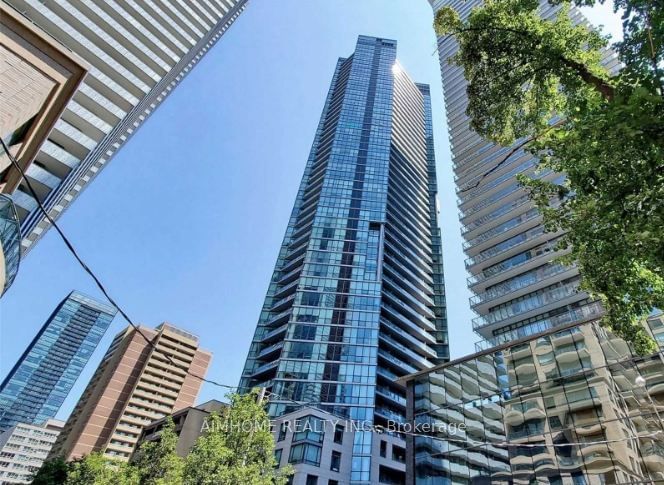 home for lease on 909-45 Charles Street E
