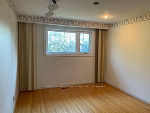 71 Bestview Dr  Toronto, M2M 2X8 | Image 9