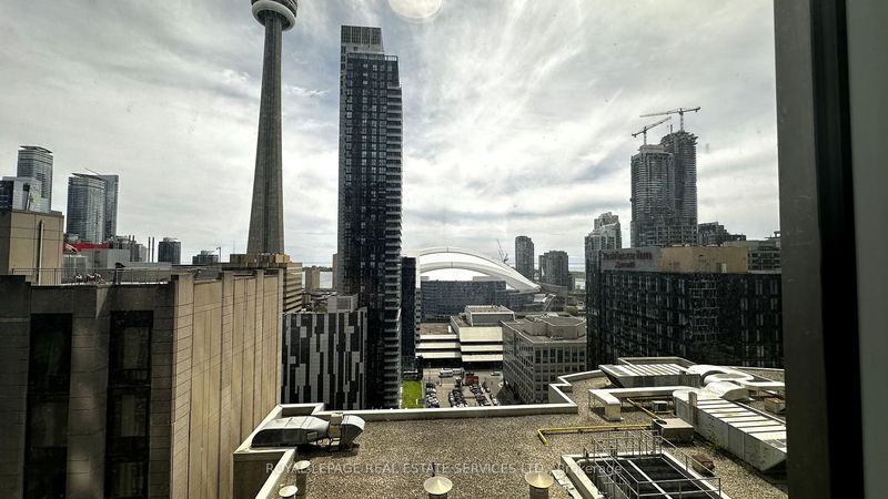 home for lease on 1708-15 Mercer Street