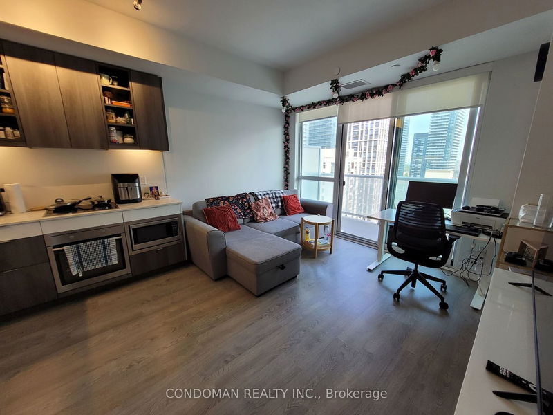home for sale on 2008-101 Erskine Avenue