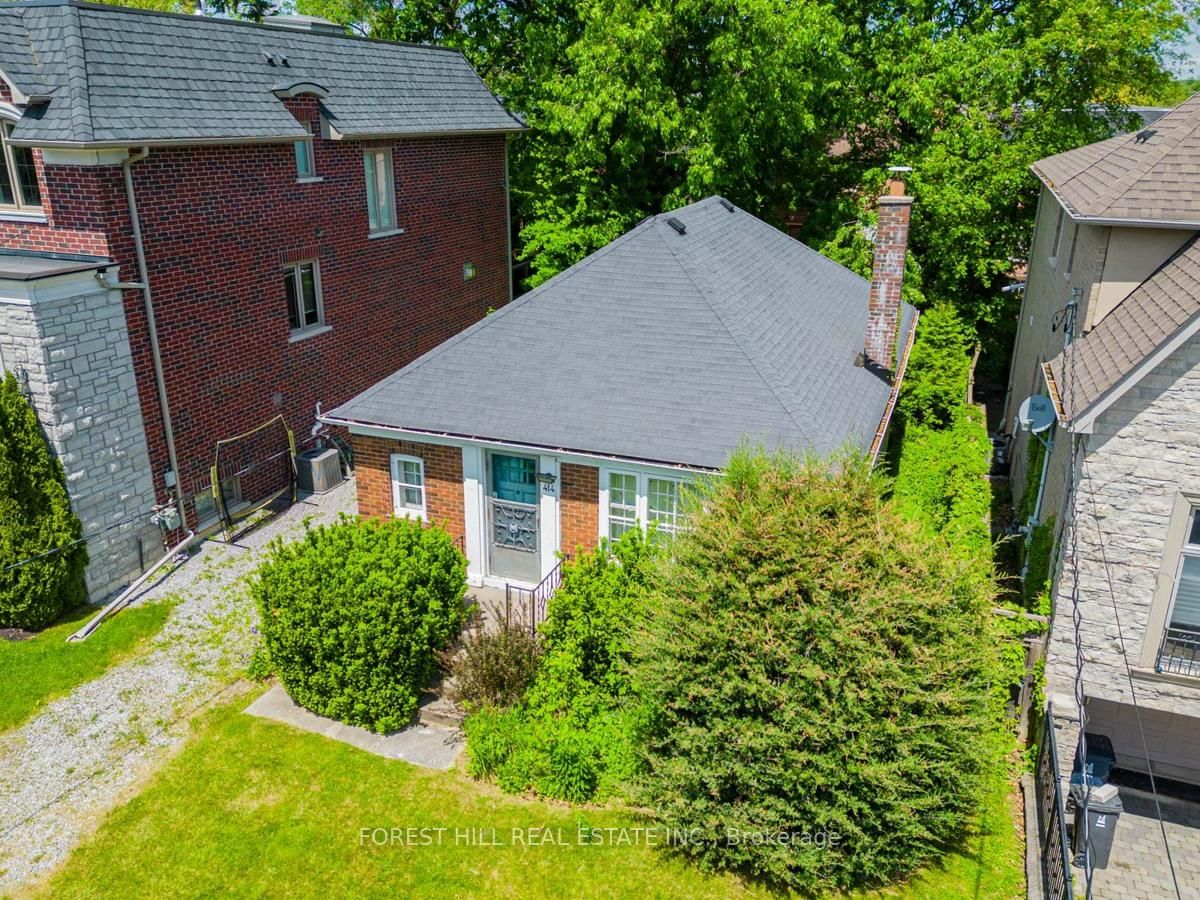 Listing Image 4