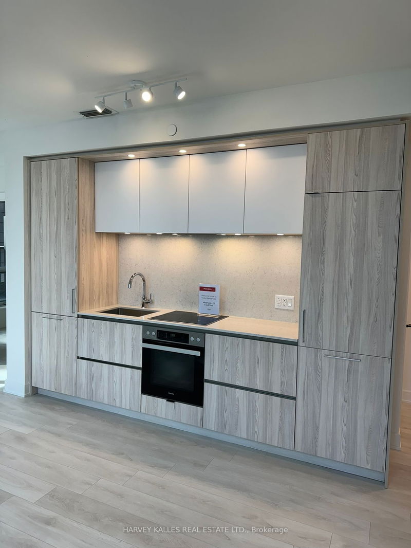 home for lease on 620-15 Mercer Street