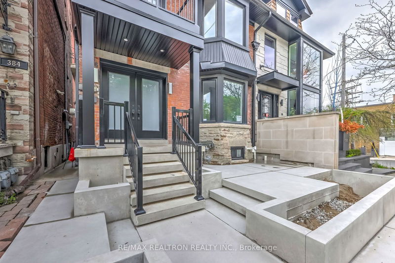 386 Spadina Rd  Toronto, M5P 2V9 | Image 2