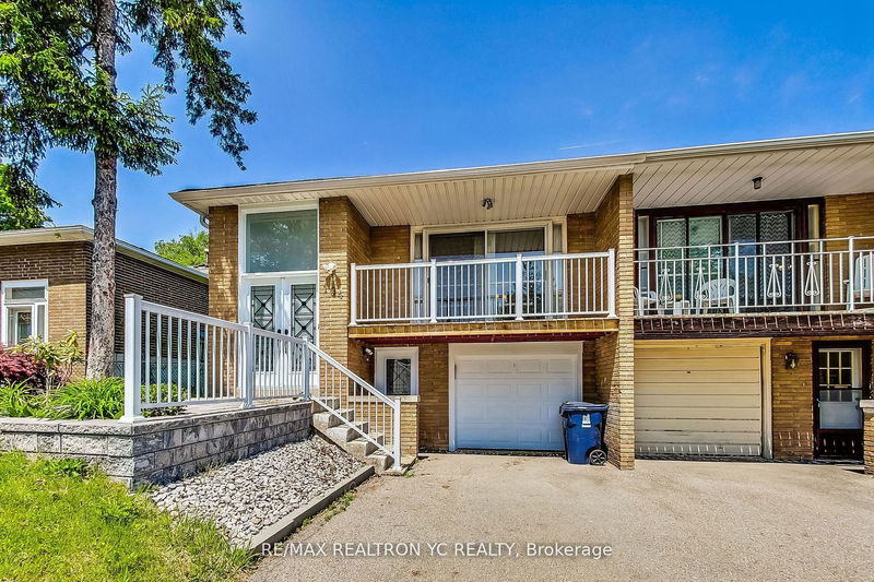 home for sale on 104 Mentor Boulevard